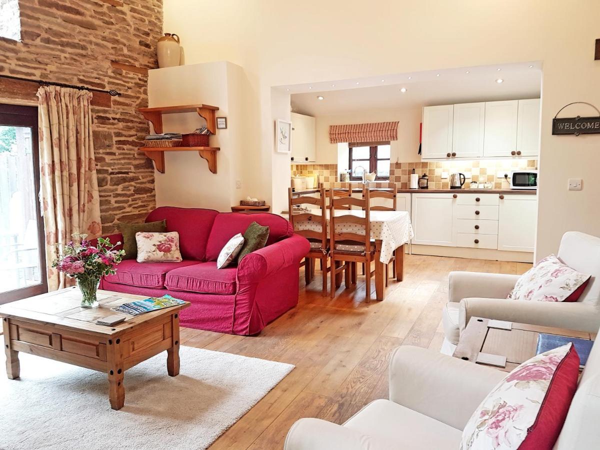 River Cottage@Cwm Mill - Riverside Family Holidays In The Black Mountains Hereford Ngoại thất bức ảnh